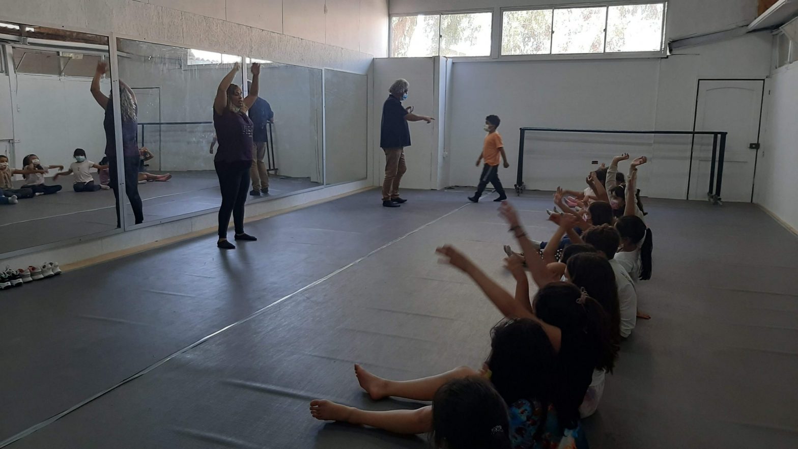 “Niñez en el arte” la alternativa de exploración artística para los más pequeños de la casa