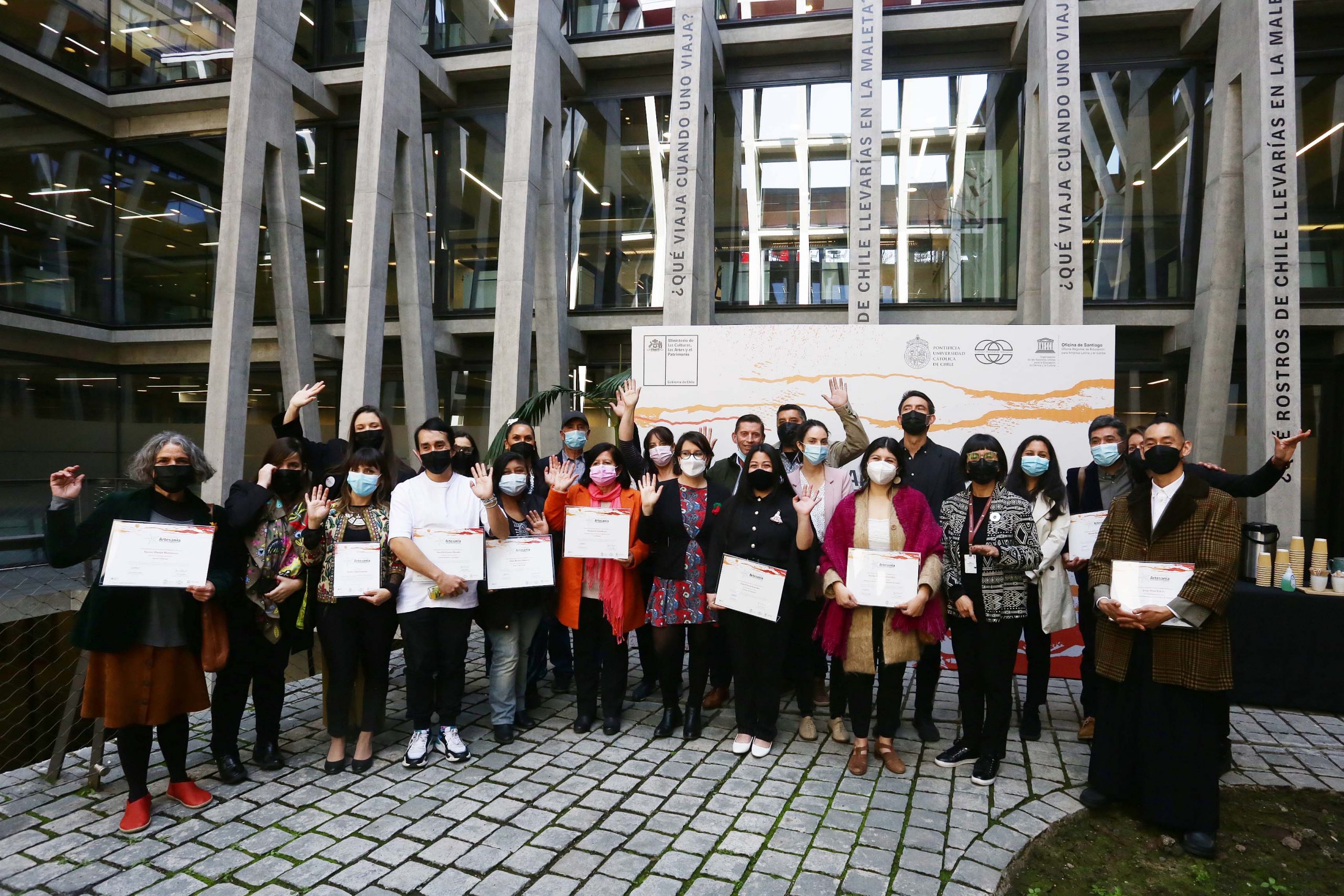 Artesana de San Pedro de Atacama recibe Premio de Excelencia a la Artesanía 2022