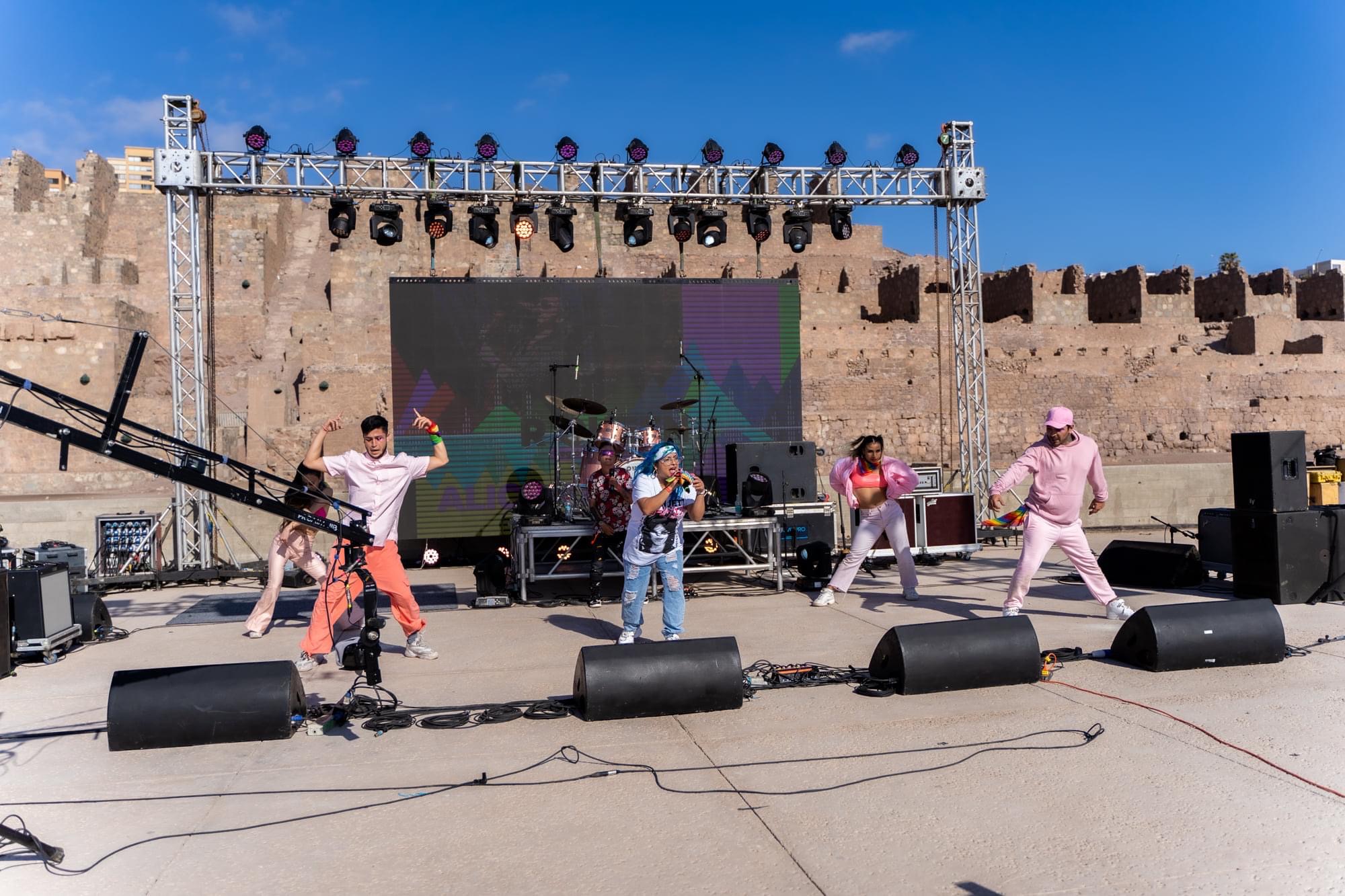 Ministerio de las Culturas invita a celebrar el Día de la Música y los Músicos Chilenos con “Música en los Balcones”